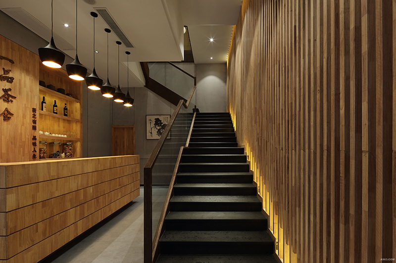 商鋪裝修時(shí)樓板可以開洞或打掉做樓梯嗎？